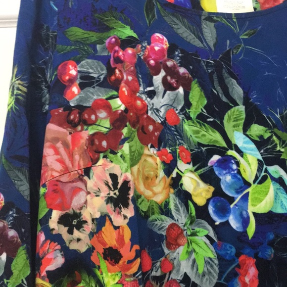 Fuzzi floral sheath - Picture 2 of 3